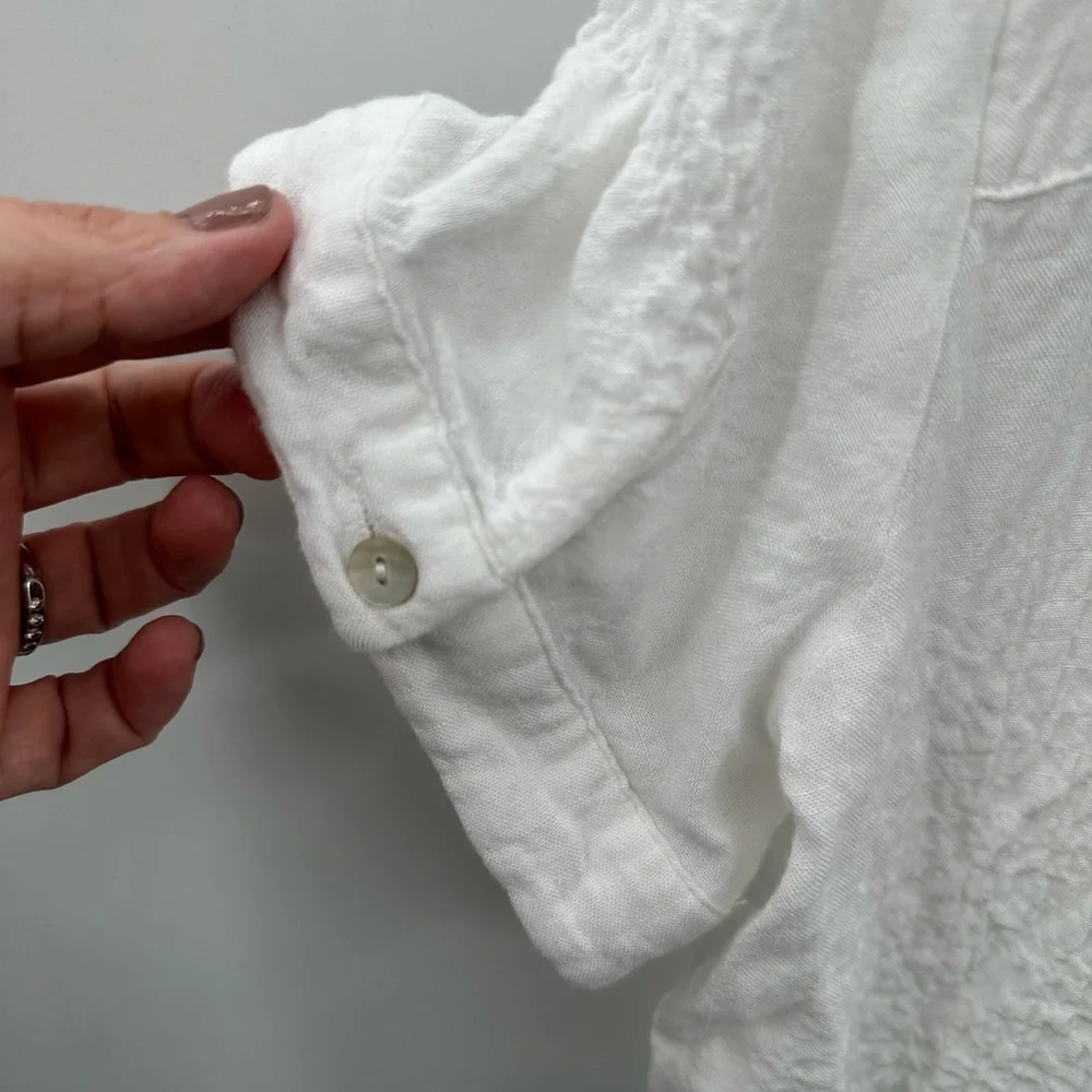 JANE & DELANCEY white shirt sleeve lightweight blouse.  SMALL - Picture 9 of 10